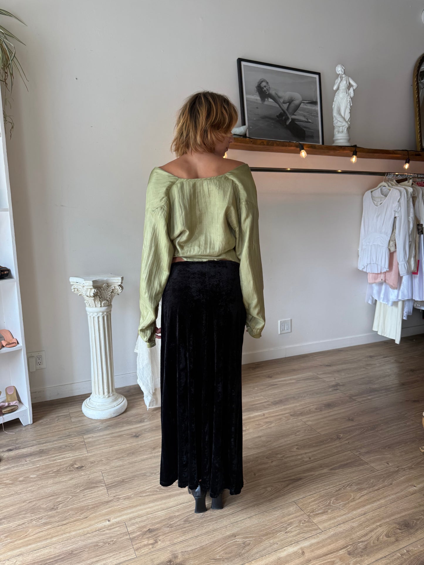 GAP 90s black crushed velvet maxi skirt